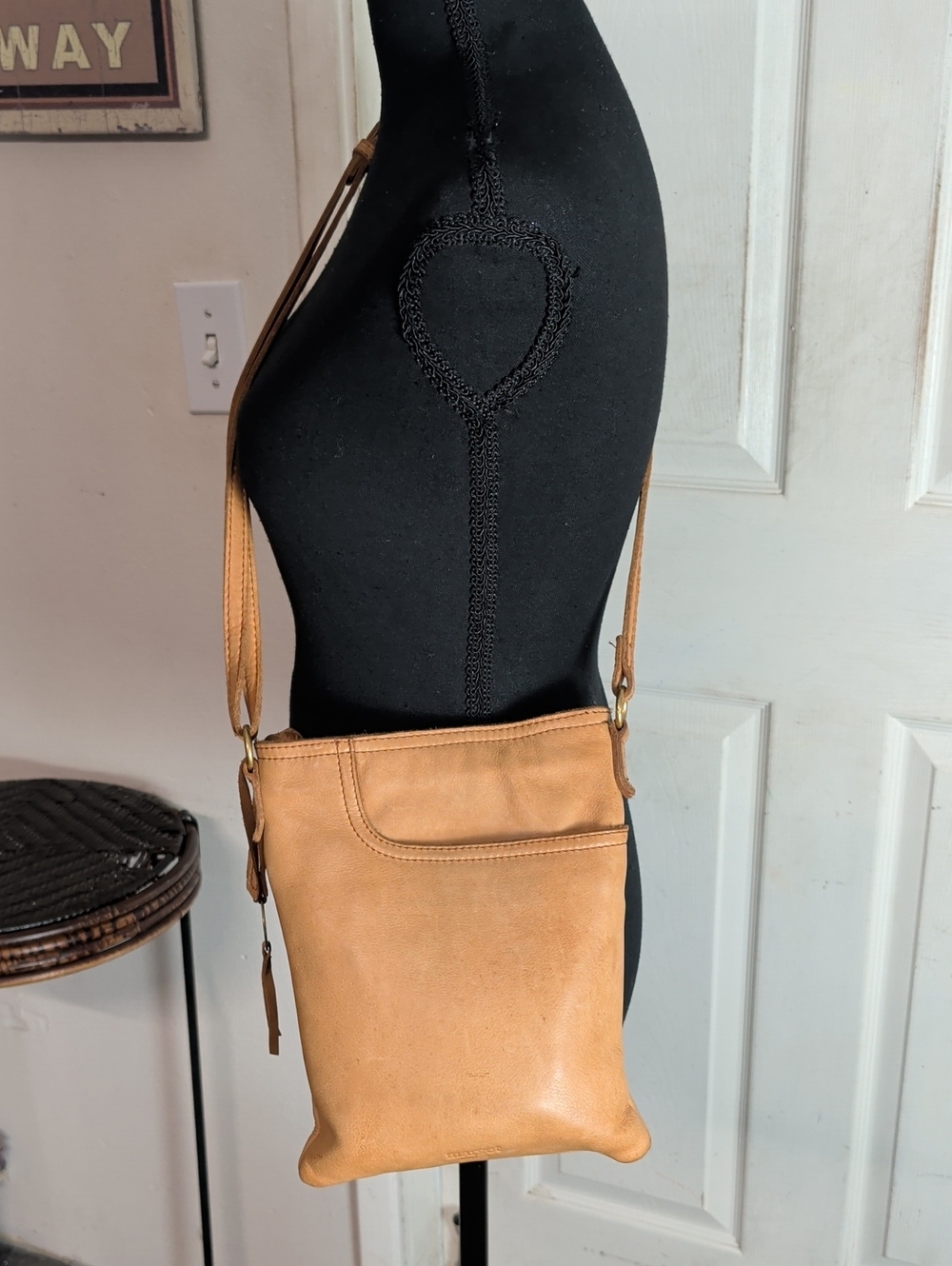 Margot New York Split Pocket Crossbody In Cognac